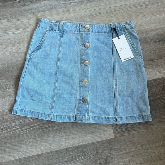 NWT Forever 21 button up denim skirt - Picture 1 of 4